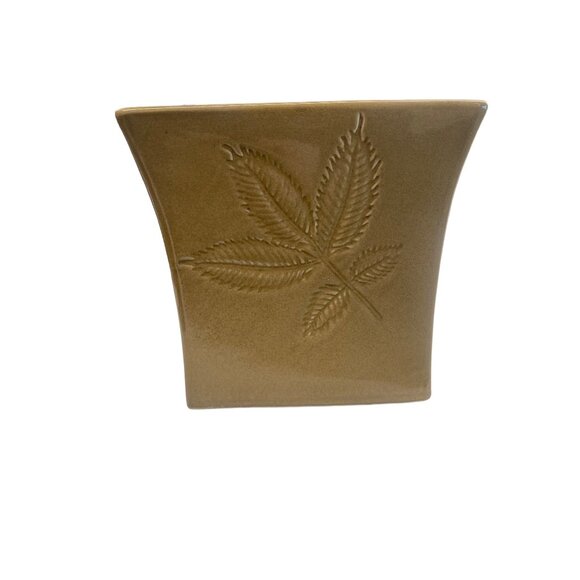 Vintage Ceramic Tissue Box Cover With Embossed Leaf Design - Picture 3 of 6